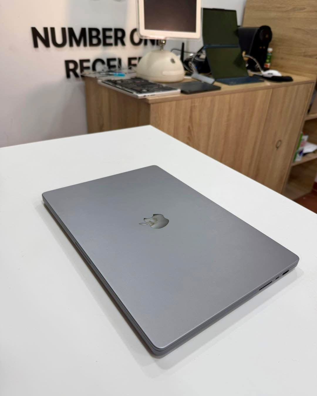 MacBook Pro M1 PRO MDM 16โ (2021) 16/512