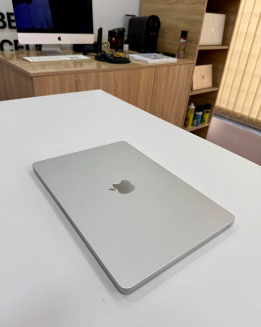 MacBook Air M3 2024 8/256