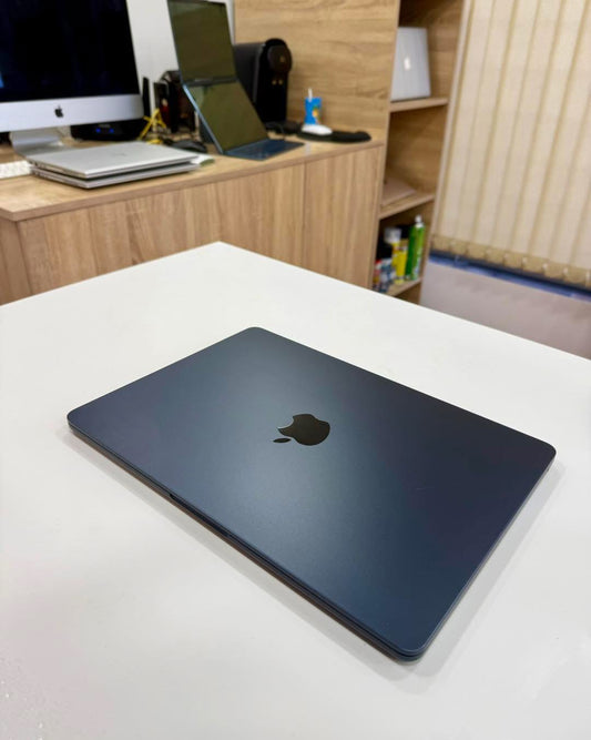 MacBook Air M2 13.6’’ 2022 16/256