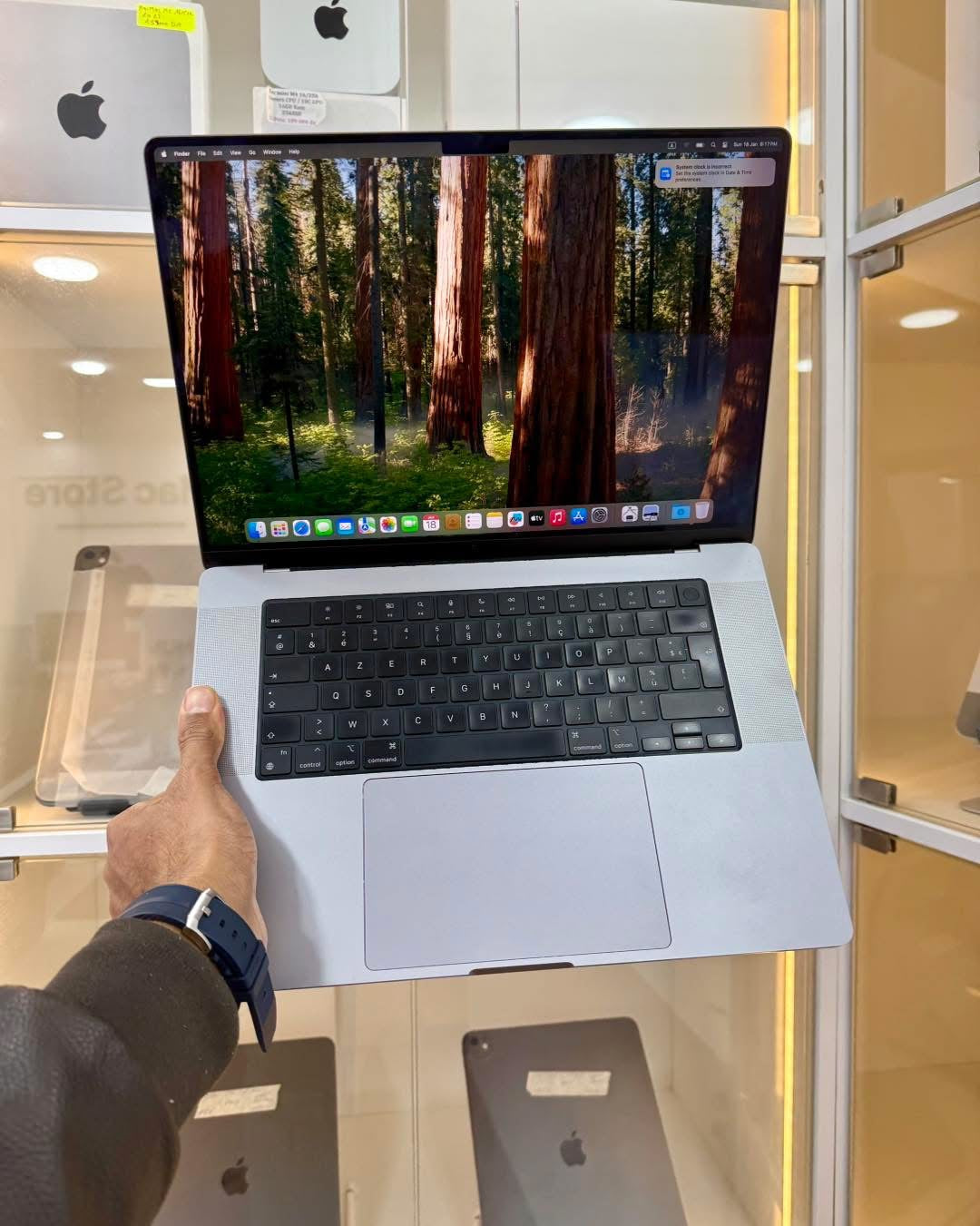 MacBook Pro M1 Pro 2021 16โ 16/512