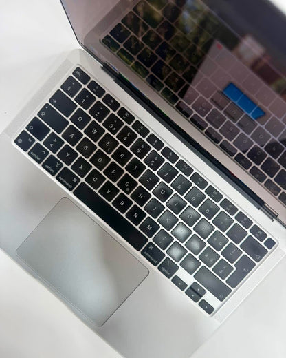 MacBook Air M3 2024 16/256 - 0557684550