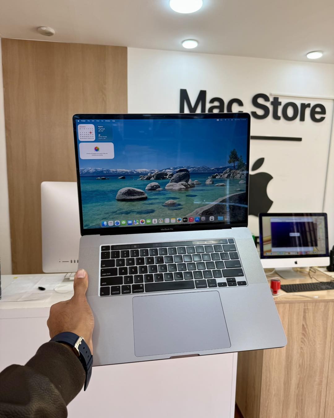 MacBook Pro 2019 16" T-Bar i7 16/512