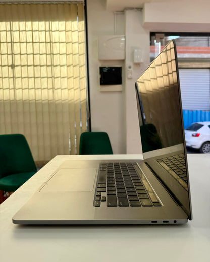 MacBook Pro 2019 16" T-Bar i7 16/512
