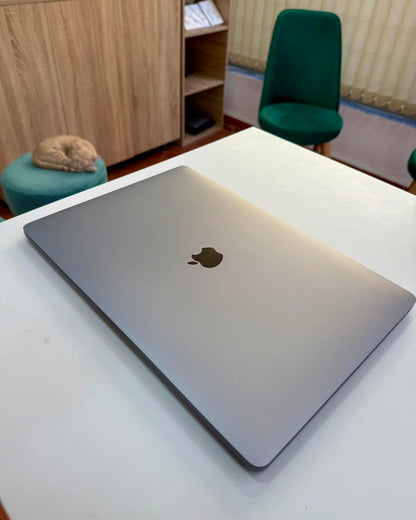MacBook Pro 2019 16" T-Bar i7 16/512