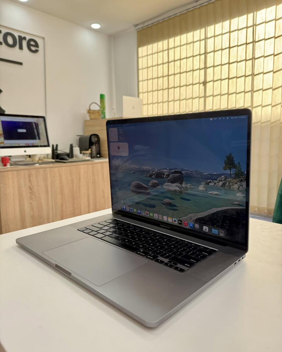 MacBook Pro 2019 16" T-Bar i7 16/512