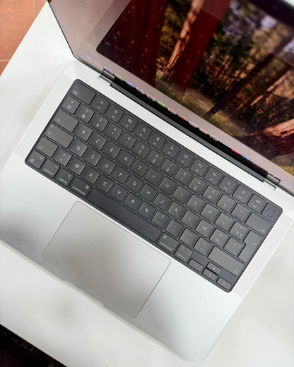 MacBook Pro M4 Pro 14” 24/512 - 0557684550