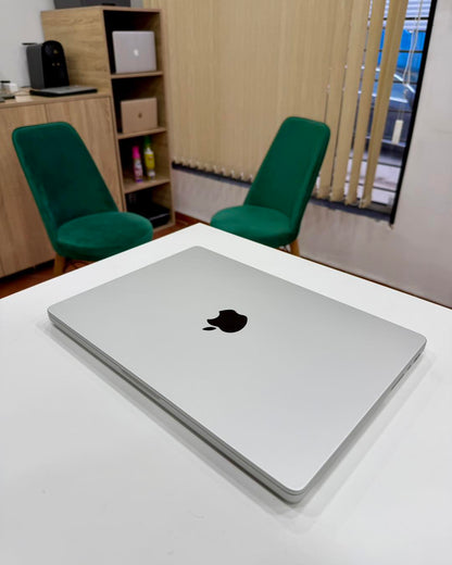 MacBook Pro M4 Pro 14” 24/512 - 0557684550
