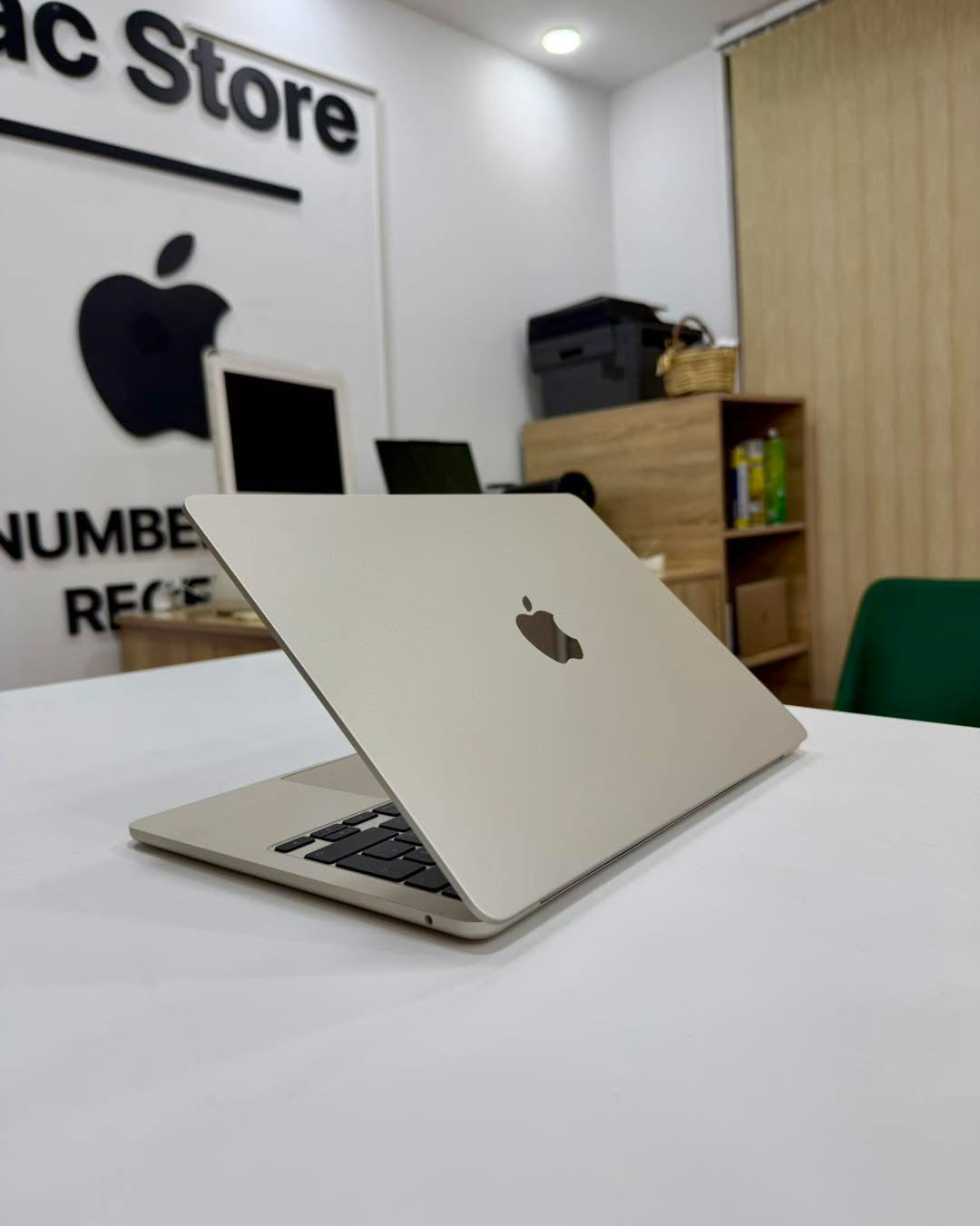 MacBook Air M4 13.6” 16/256