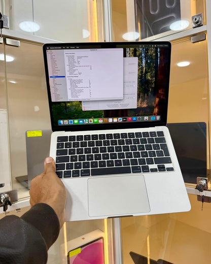 MacBook Air M4 13.6” 16/256