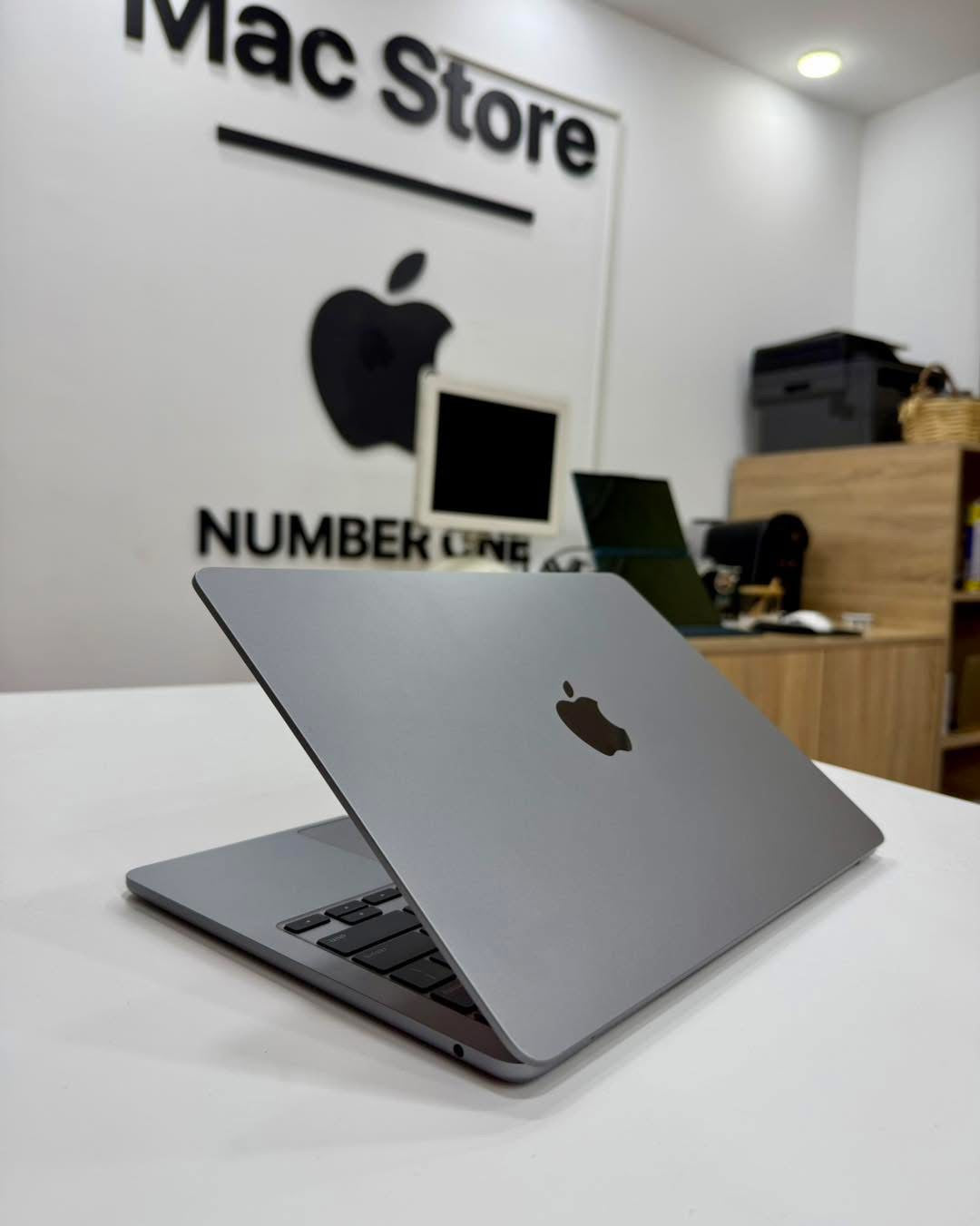 MacBook Air M2 13.6’’ 2022 8/256