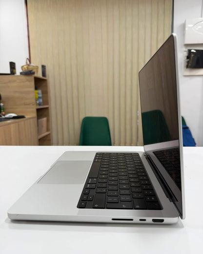MacBook Pro M4 MAX MDM 14” 36/1T