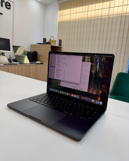 MacBook Pro M4 14” 24/1T NANOTEXTURÉ