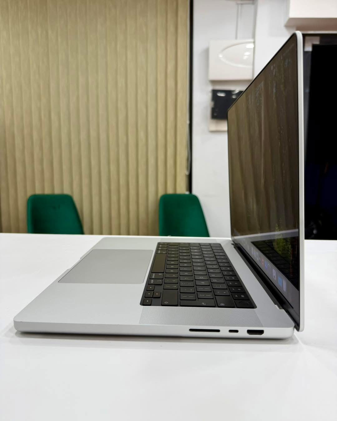 MacBook Pro 2023 16” M3 Pro 18/512