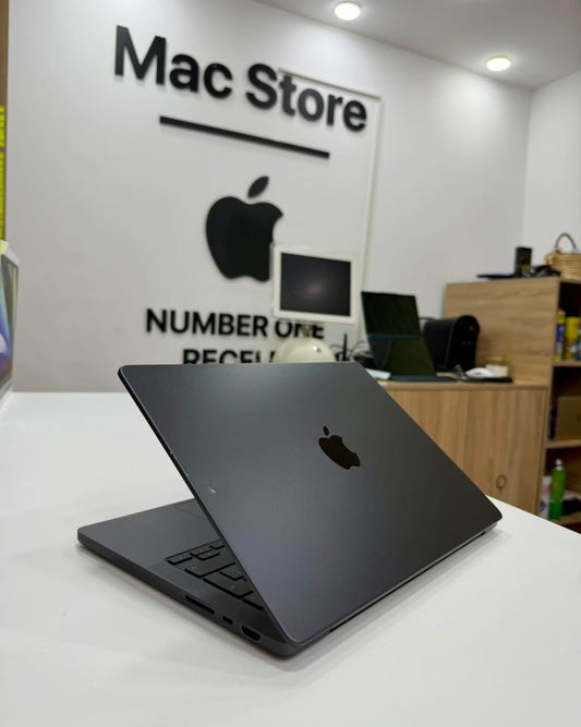 MacBook Pro M3 Pro 2023 14’’ MDM 18/1T