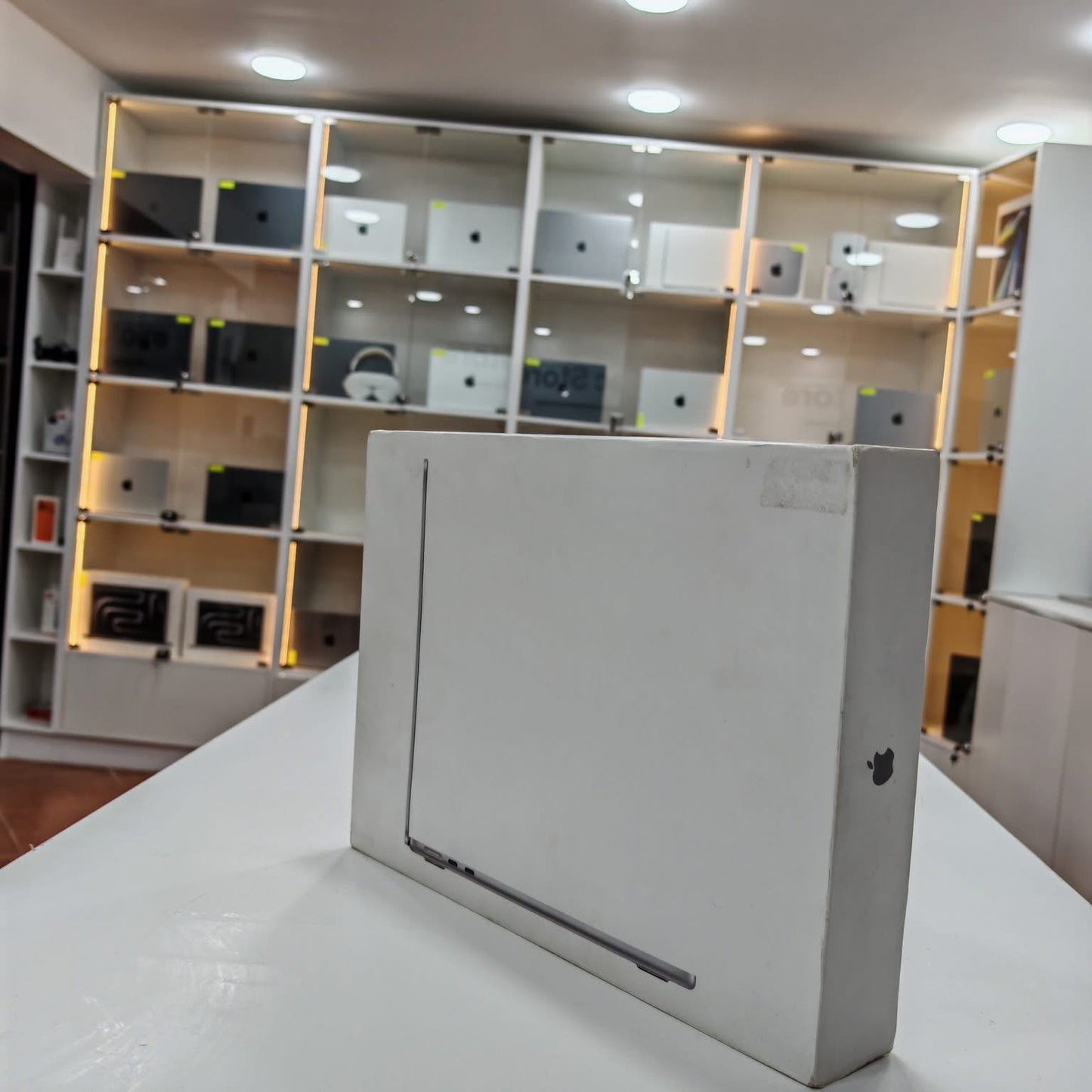 MacBook Air M4 13.6” 24/512