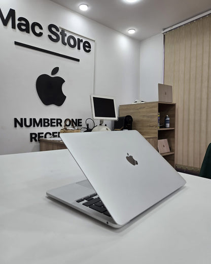 MacBook Pro M2 13.3’’ T-Bar 2022 8/256