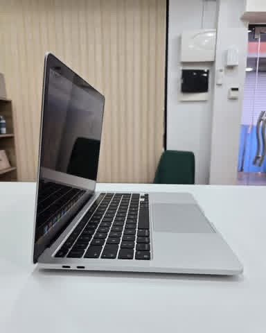MacBook Pro M2 13.3’’ T-Bar 2022 8/256