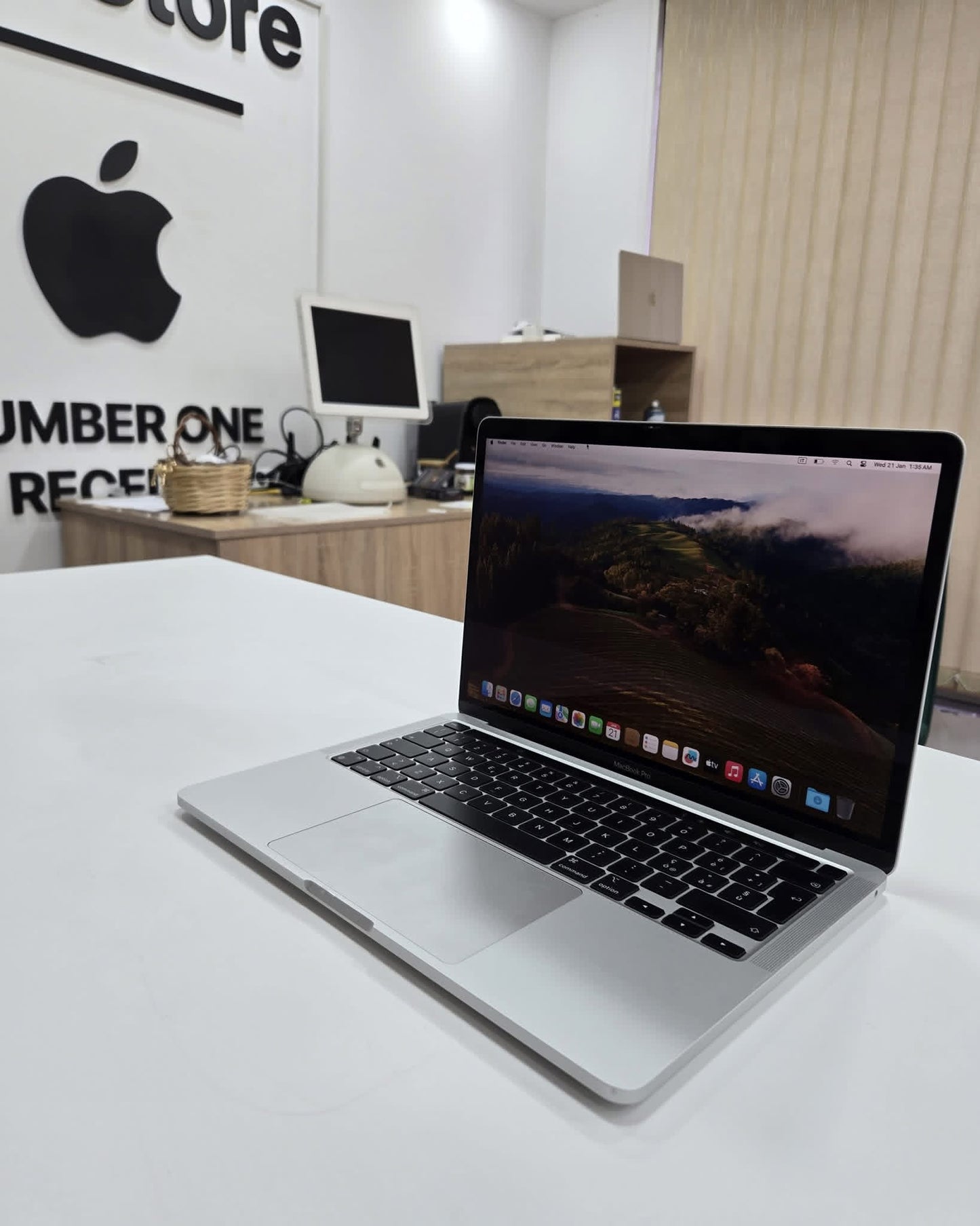 MacBook Pro M2 13.3’’ T-Bar 2022 8/256