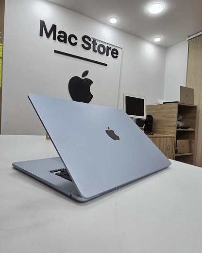 MacBook Air M4 2025 15” 16/256