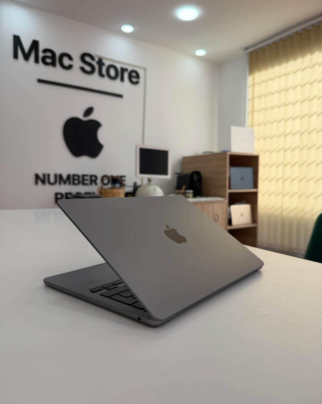 MacBook Air M3 13.6” 2024 24/256 (MDM)