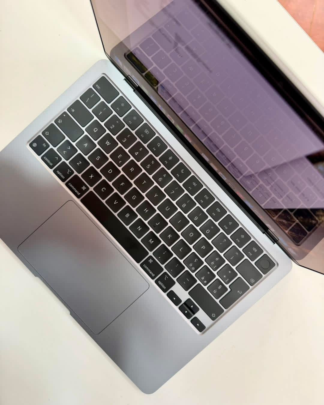 MacBook Air M3 13.6” 2024 24/256 (MDM)