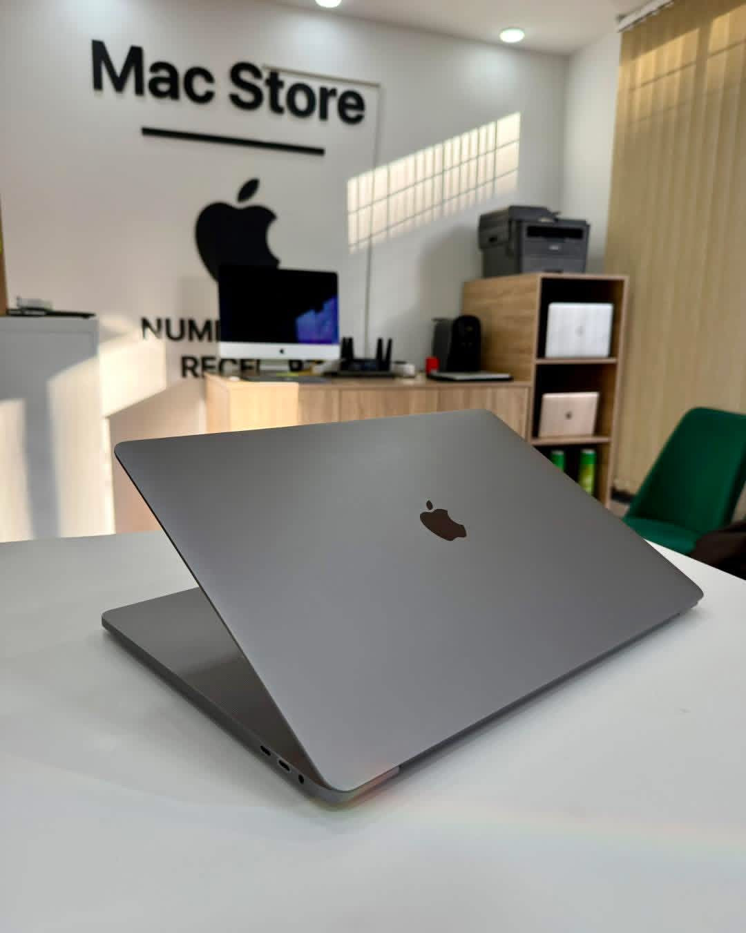 MacBook Pro 2019 16" T-Bar i9 16/1T - 0557684550
