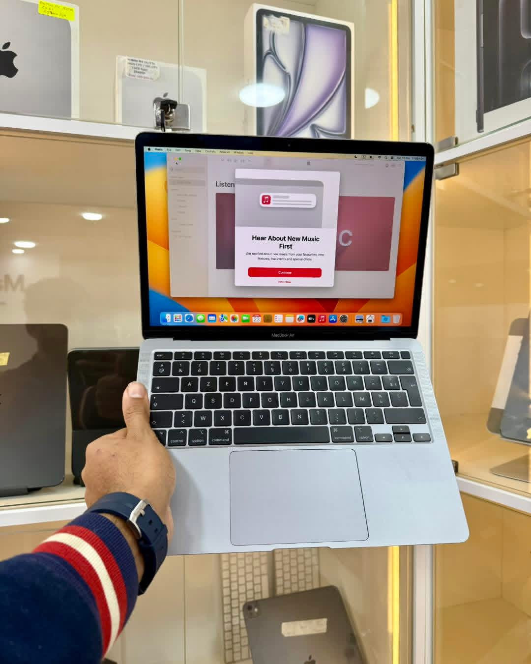 MacBook Air M1 13.3’’ 2020 8/256 - 0557684550