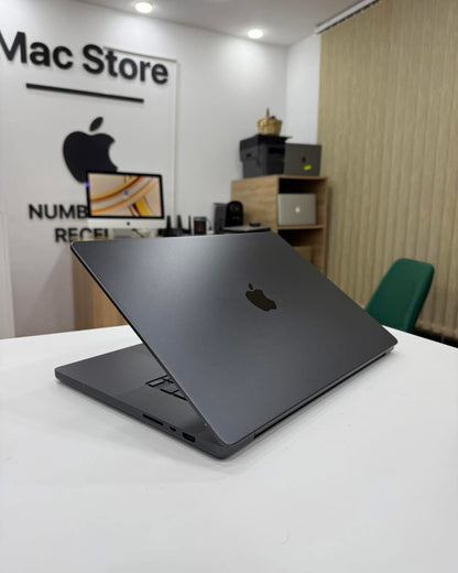 MacBook Pro M3 Max 16” 36/1T