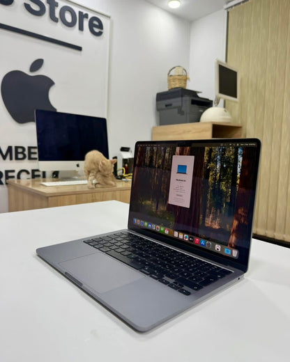 MacBook Air M2 13.6’’ 2022 16/256