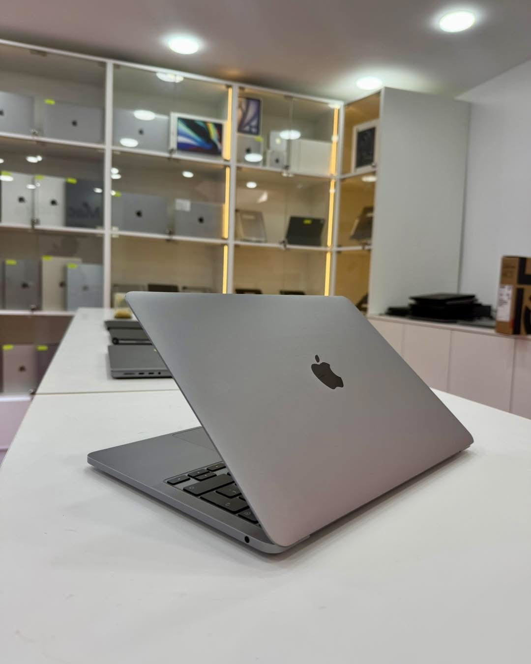 MacBook Pro T-Bar 13” 2020 i5 8/256