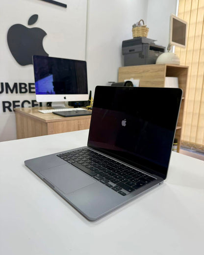 MacBook Air M2 13.6’’ 2022 8/256