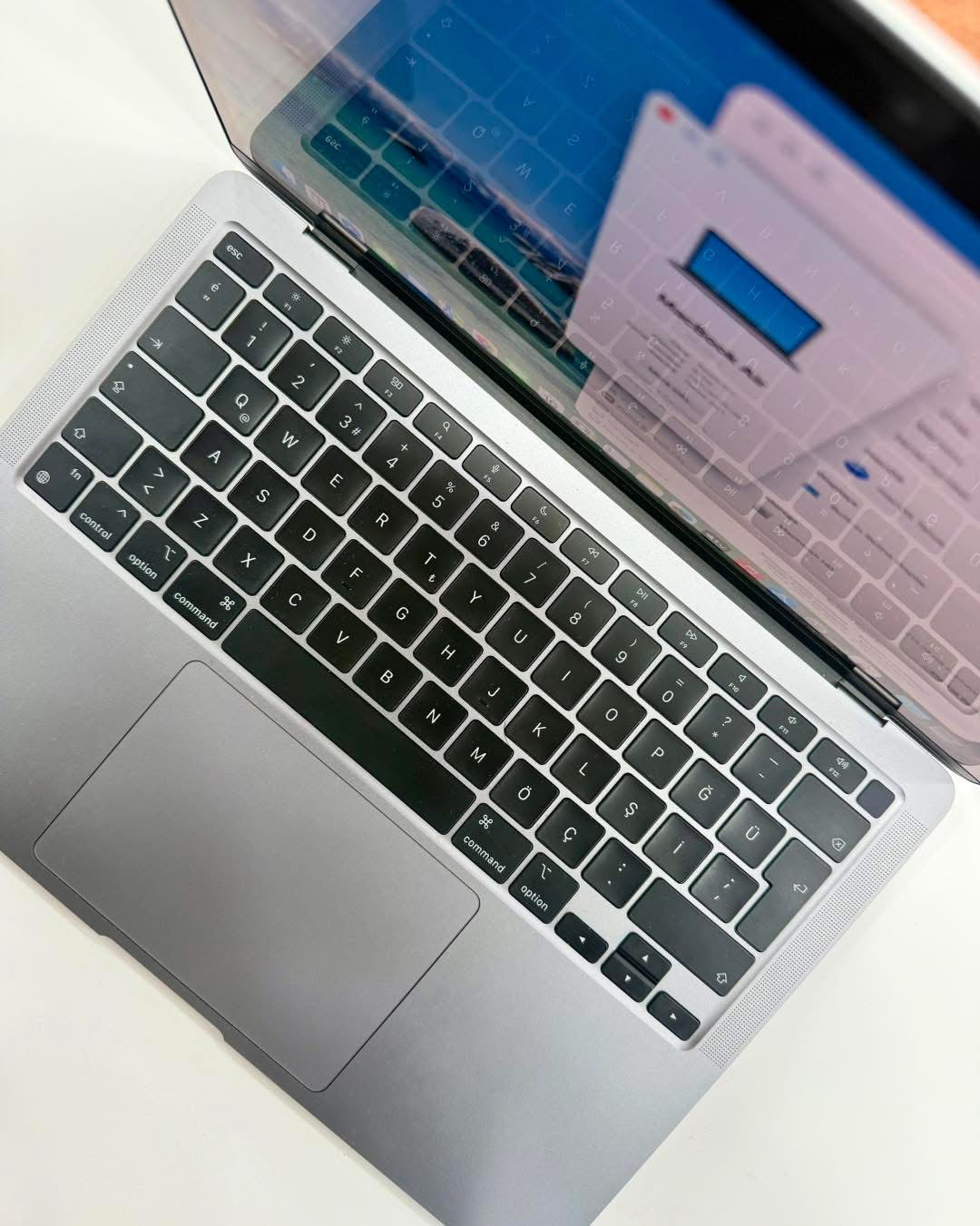 MacBook Air M1 13.3’’ 2020 8/256