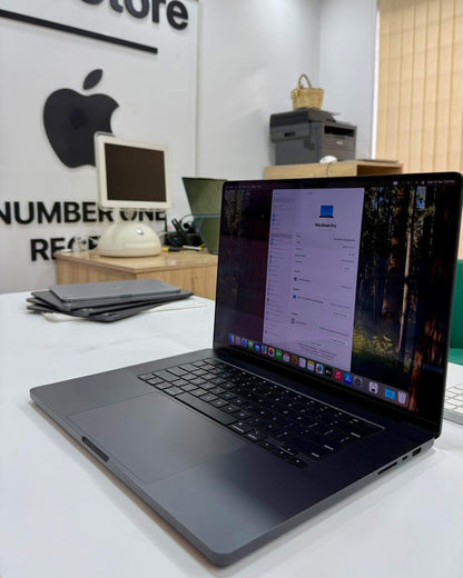 MacBook Pro 2023 16” M3 Pro 18/512
