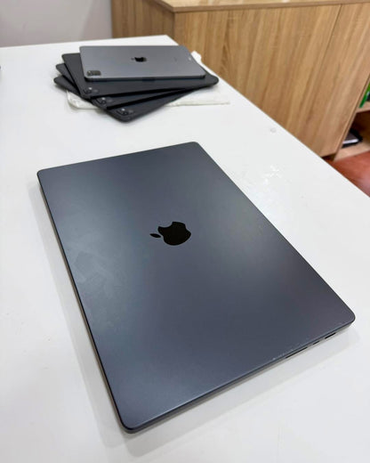 MacBook Pro 2023 16” M3 Pro 18/512