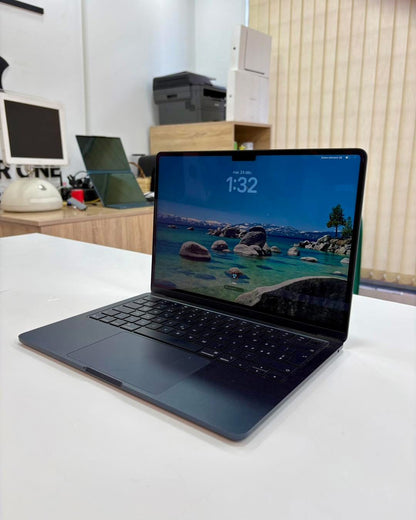 MacBook Air 2025 M4 13.6” 32/2tb